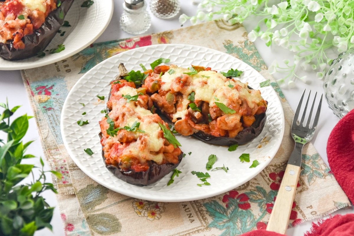 Terong isi ayam, resep yang enak dan sangat mudah dibuat cocok untuk disajikan sebagai hidangan tunggal